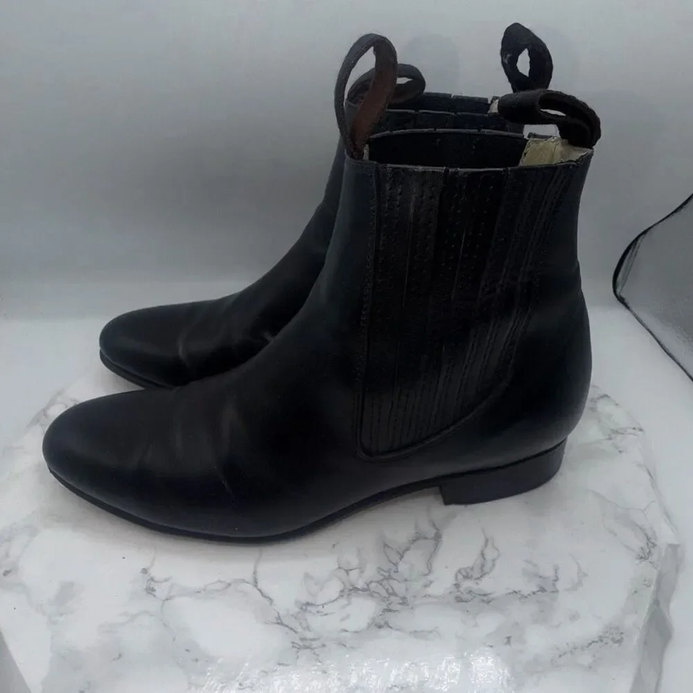 CAMARENA black leather